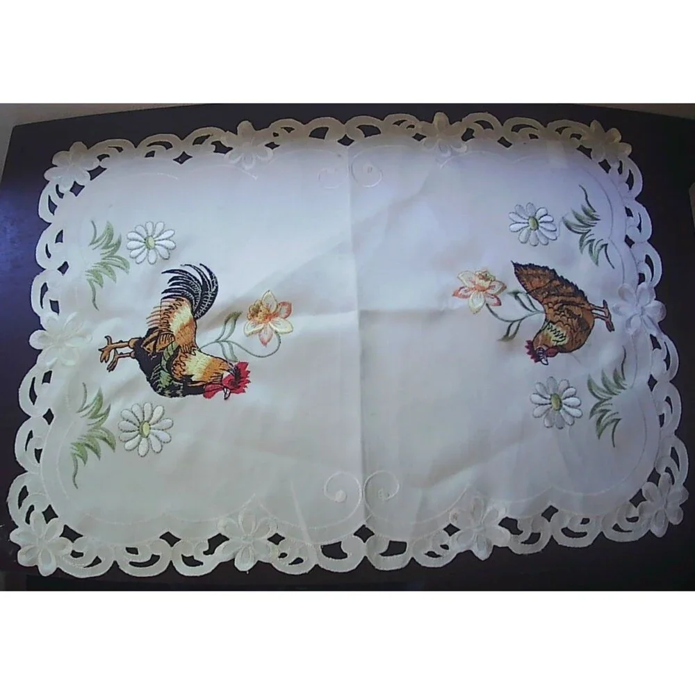 Farmhouse-style embroidered rooster placemat 19x13.5